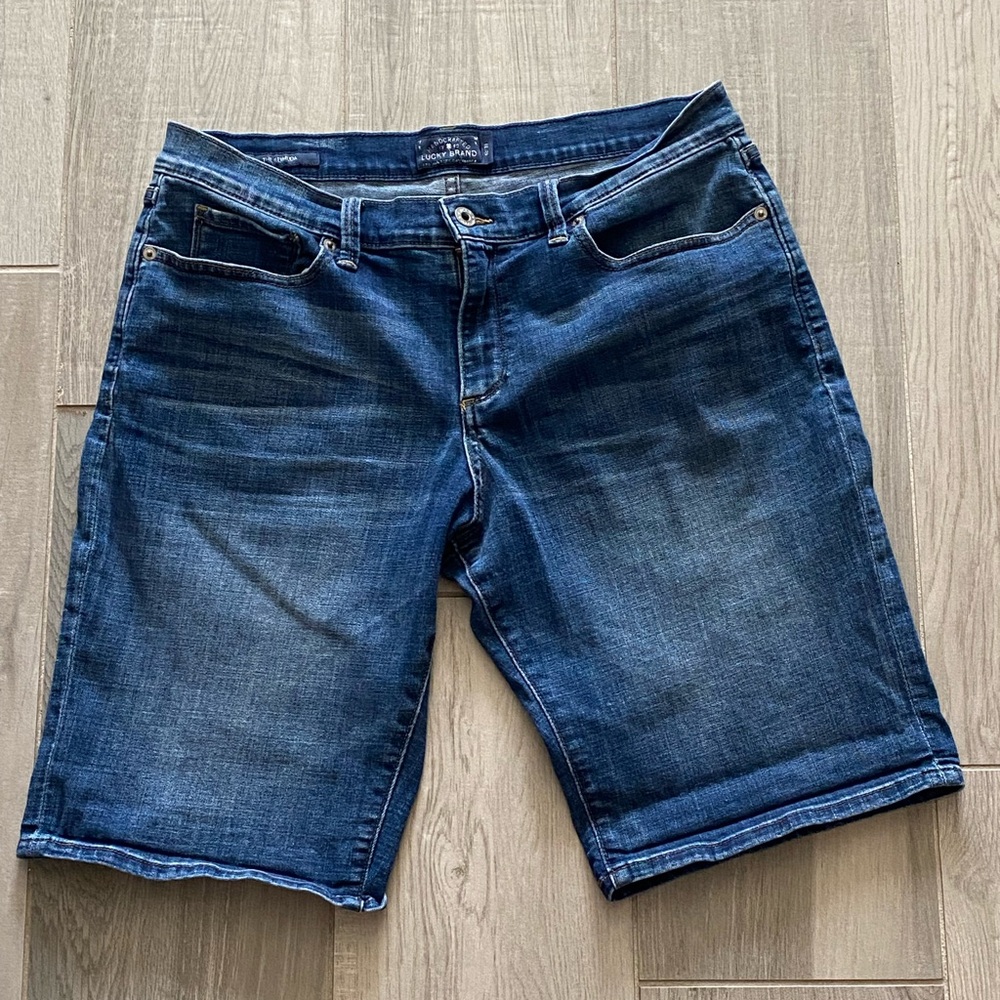 Lucky Brand Low-Rise The Bermuda Denim Jean Shorts Blue Women's Size 12 waist 31